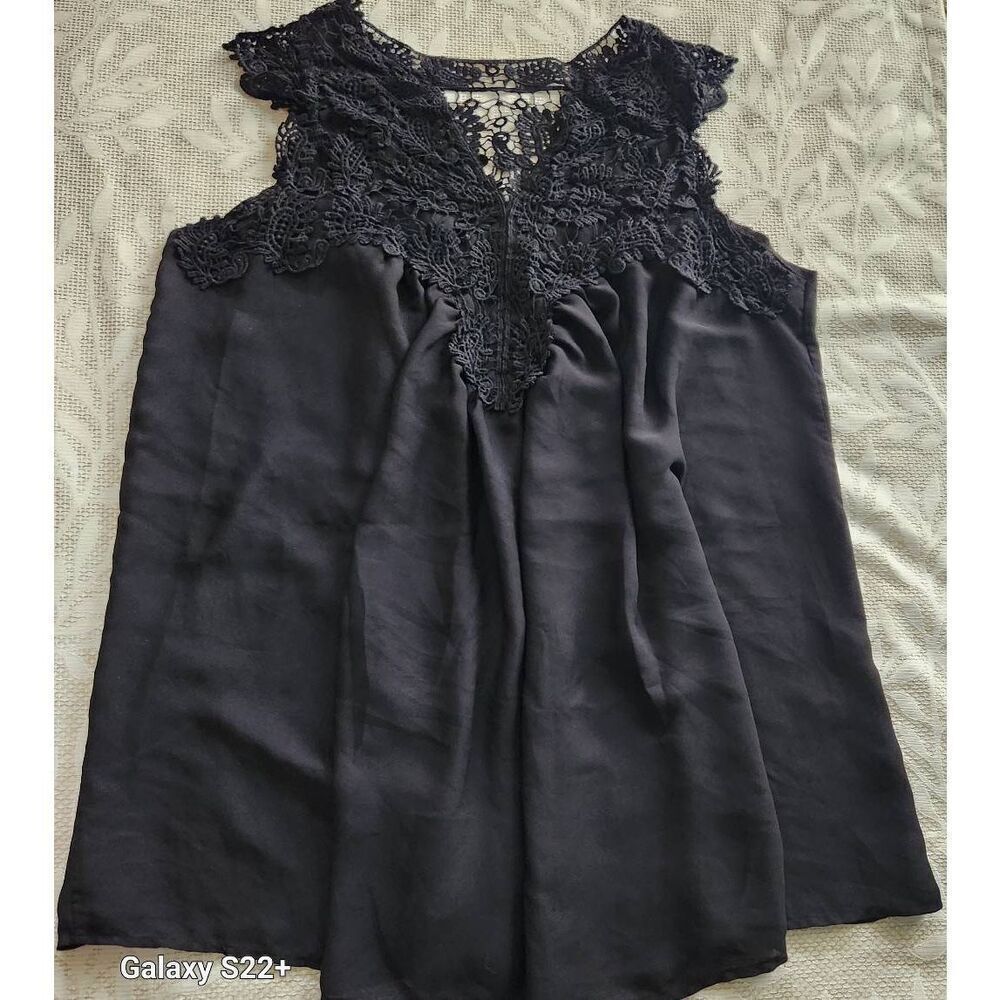 T6 Lacy black dressy tank, plus sz
